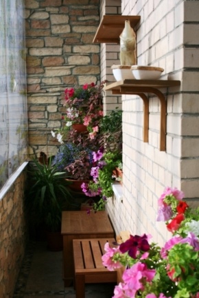 Dekorera balkongen med dekorativ sten