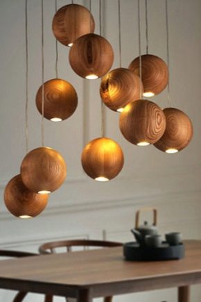 Lampadari in legno