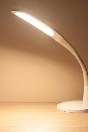 مصابيح طاولة LED