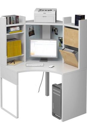 Mesas de computadora de esquina blanca: tipos y características de elección