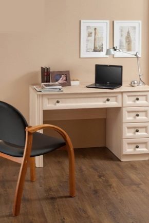 How to choose the right desk?