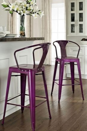 How high should a bar stool be?