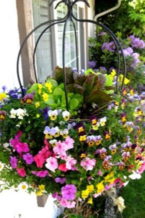 The flowerpot is a stylish decoration for the country and the street