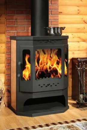 Metal fireplace: pros and cons