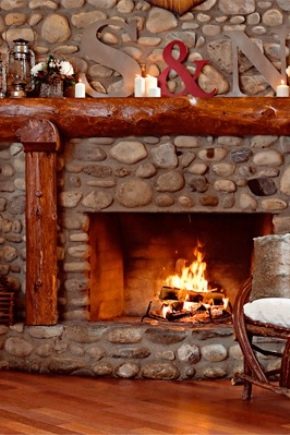 Fireplace cladding: material selection and design examples