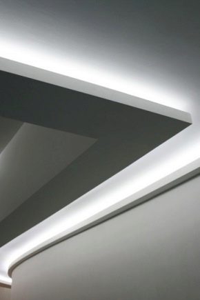 Ceiling lighting with LED strip: placement and design options