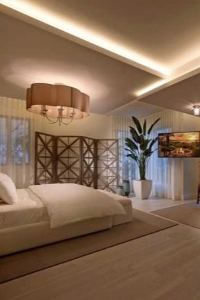 Plasterboard ceilings in the interior of the bedroom