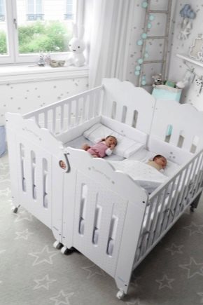 Wie wählt man ein Kinderbett für neugeborene Zwillinge?