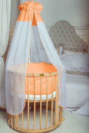 Choosing oval cribs for newborns