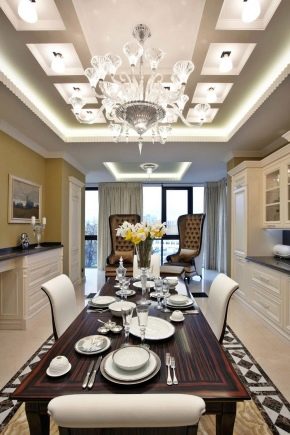 Diseño de interiores de cocina-sala de estar en estilo clásico.