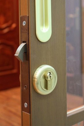 How to choose a sliding door lock?