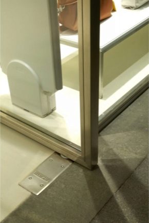 Features of floor springs for glass doors