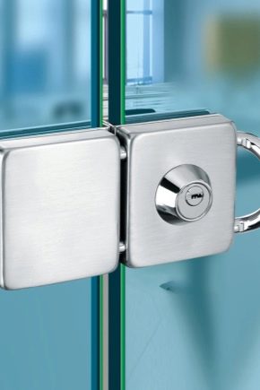 Recommendations for the selection and installation of locks for glass doors