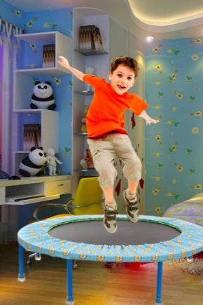 Children's trampolines for the home: what are there and how to choose?