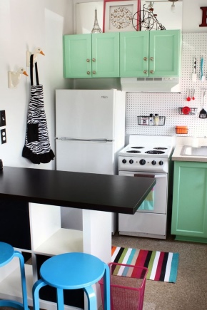 Color solutions for a small kitchen