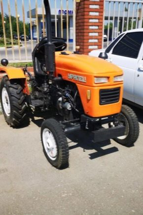 Mini-traktory Uralets: vlastnosti a sestava