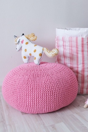 Children's poufs: features, models and choices