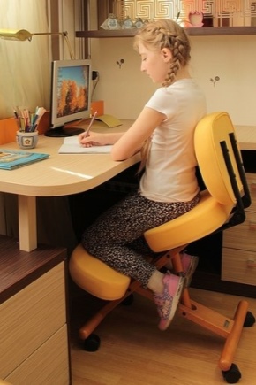 Výběr dětské počítačové ortopedické židle