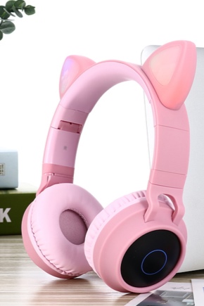 Choosing headphones for girls