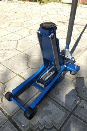 All About Hydraulic Rolling Jacks