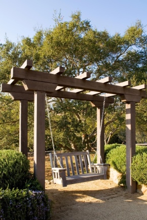 Features of pergolas with swings