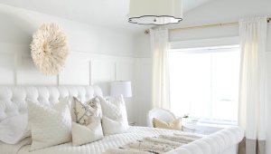 Witte slaapkamer in moderne stijl
