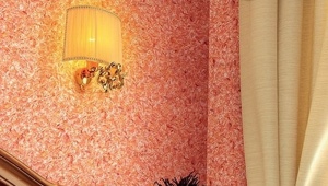 Liquid wallpaper in the interior of the bedroom