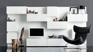 Шкаф Ikea и модулни стени