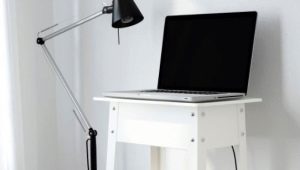 Stoly na notebooky Ikea: dizajn a funkcie
