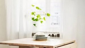 Knižní stolky z Ikea: stylové modely v moderním interiéru