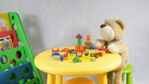 Wybór plastikowego stołu dla dzieci
