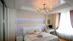Dvoslojni rastezljivi plafoni u unutrašnjosti spavaće sobe