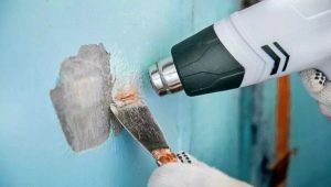 Hvordan fjerner man gammel maling fra vægge?