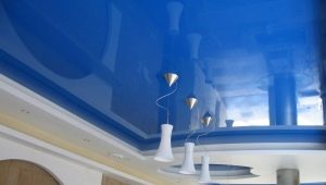 Câți centimetri scade tavanul la instalarea țesăturii elastice?