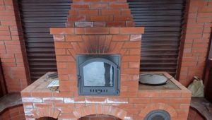 How to build a brick smokehouse?