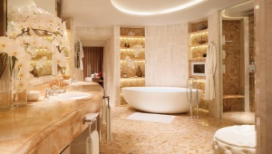 Kenmerken van gegoten marmeren badkuipen: hoe kies je de juiste?