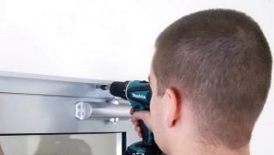 Installing a door closer: basic steps and everything you need