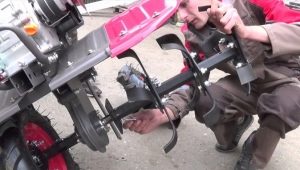 Wie wählt und installiert man die Messer am handgeführten Traktor?