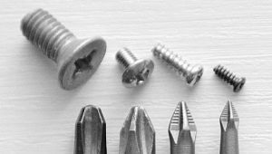 Classification and features of the choice of bits for a screwdriver