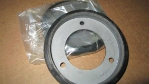 Features of the friction ring for the snow blower