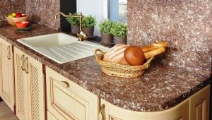 Funktioner af kunstige sten køkkenbordplader