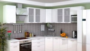 Features of arranging a corner kitchen