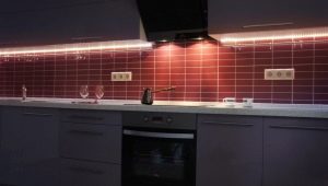 Características da iluminação LED para a área de trabalho da cozinha