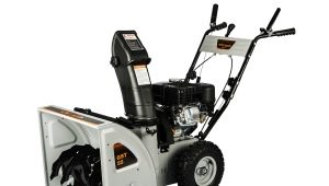 Snow blowers Interskol: types and features of operation