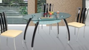 Glass kitchen tables: features, varieties and tips for choosing