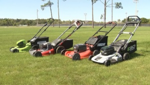 Gasoline lawn mowers: varieties, rating and selection