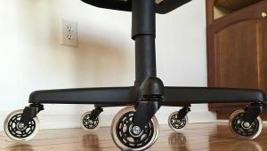 Hjul til en stol: finesser af valg, regler for reparation og vedligeholdelse