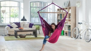 Armchairs-hammocks: types and beautiful examples in the interior