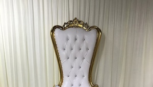 Cadeira-tronos: modelos interessantes e uso no interior