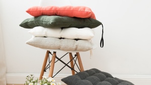 Stool pillows: types and choices